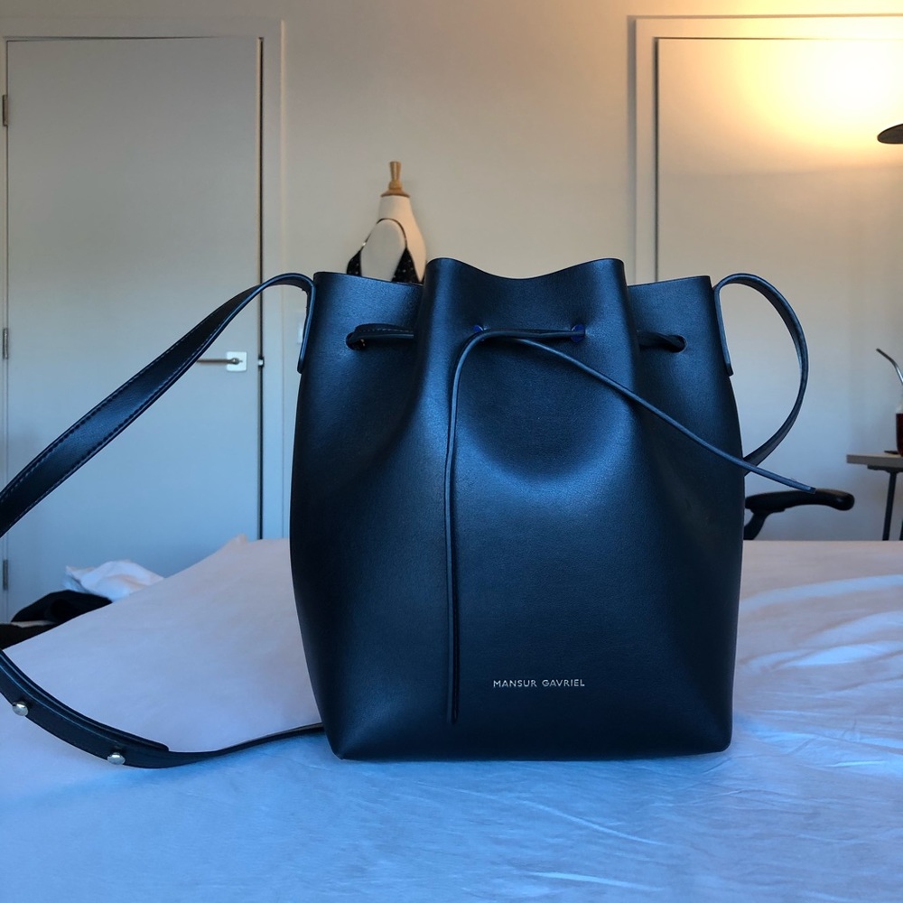 Mansur Gavriel bucket bag black with blue interior